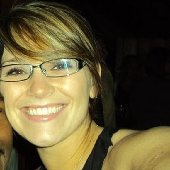 Meet your Posher, Erin - Picture 1 of 1